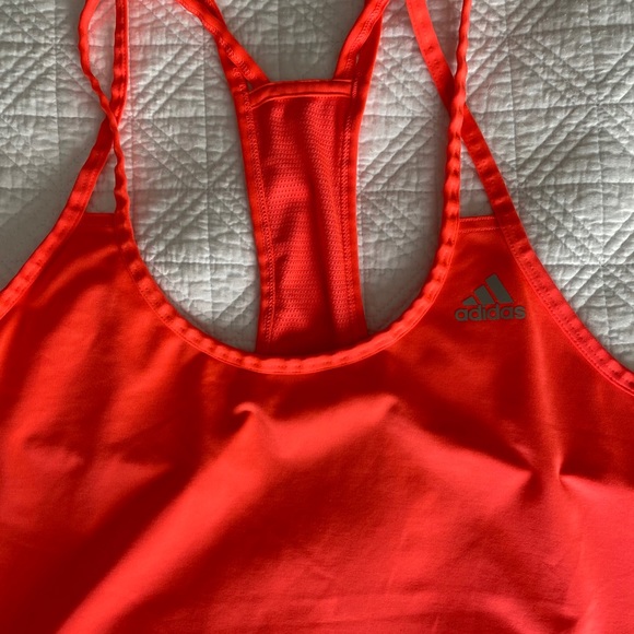 Workout Tank - Picture 2 of 4